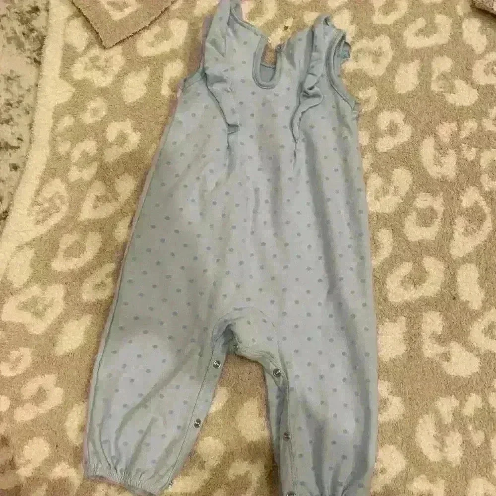 Brand New  Super Cute Romper & Hat Set